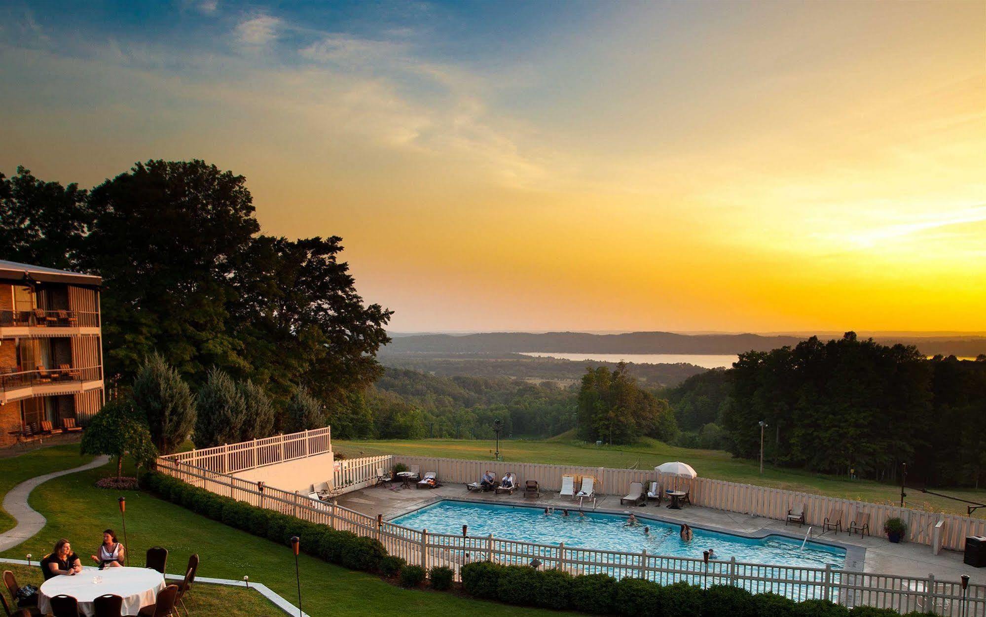 Summit Village Bellaire Luaran gambar